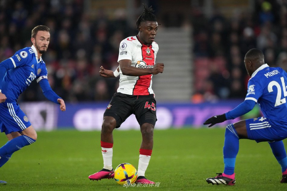 这场比赛更 这场比赛更