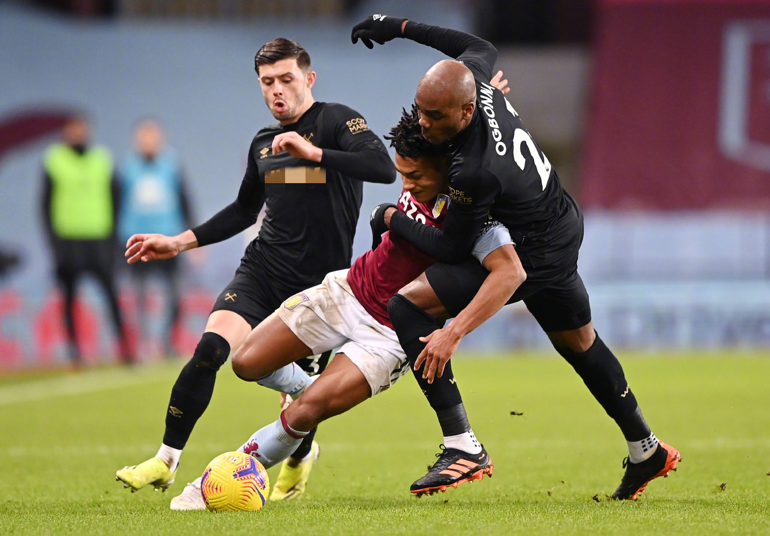 向年轻球员 向年轻球员